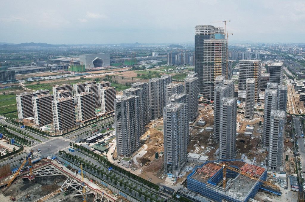 China Real Estate Development Investment Fell in the First Half of 2023
HANGZHOU, CHINA - JULY 17, 2023 - Photo taken on July 17, 2023 shows newly built commercial houses in Hangzhou, East China's Zhejiang province. On July 17, 2023, according to data released on the website of the National Bureau of Statistics, in the first half of 2023, the national real estate development investment was 5,855 billion yuan, down 7.9% year-on-year. (Photo by Costfoto/NurPhoto) (Photo by CFOTO / NurPhoto / NurPhoto via AFP)