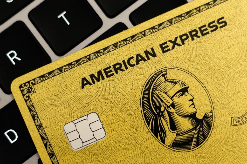 American Express05 July 2022, Baden-Wuerttemberg, Rottweil: An American Express Gold Card is lying on a keyboard in an office. Photo: Silas Stein/dpa (Photo by Silas Stein / DPA / dpa Picture-Alliance via AFP)