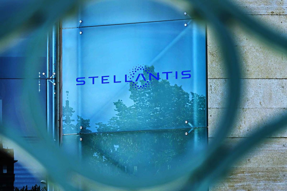 Logo,Of,Automotive,Company,Stellantis,,Psa,And,Fca,Fusion,Of
Logo of automotive company Stellantis,  PSA and FCA fusion of industries. Turin, Italy - July 2021