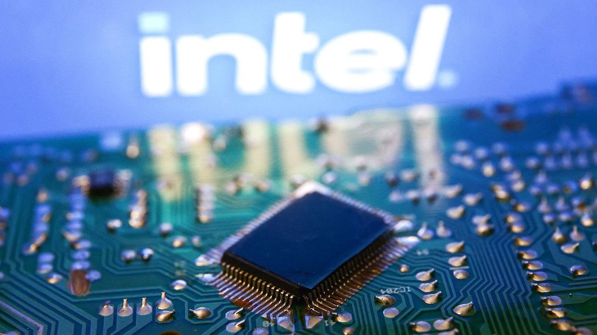 Computer Photo Illustrations
Intel logo displayed on a phone screen and microchip and are seen in this illustration photo taken in Krakow, Poland on July 19, 2023. (Photo by Jakub Porzycki/NurPhoto) (Photo by Jakub Porzycki / NurPhoto / NurPhoto via AFP)