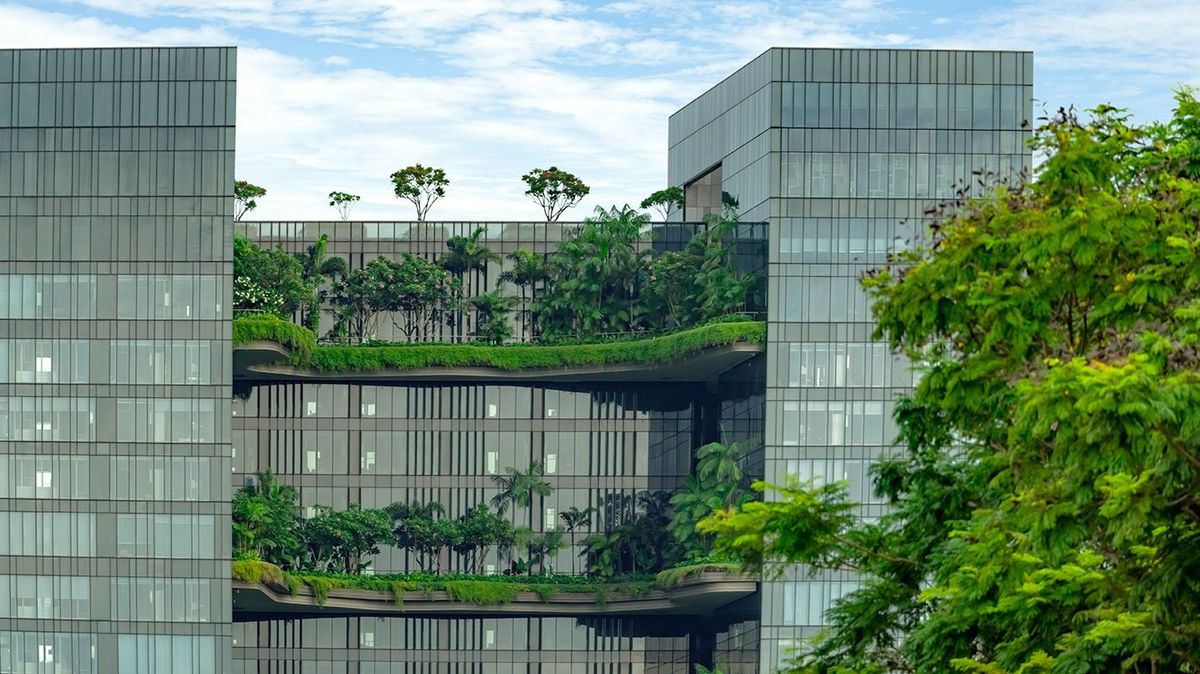 Eco,Friendly,Building,With,Vertical,Garden