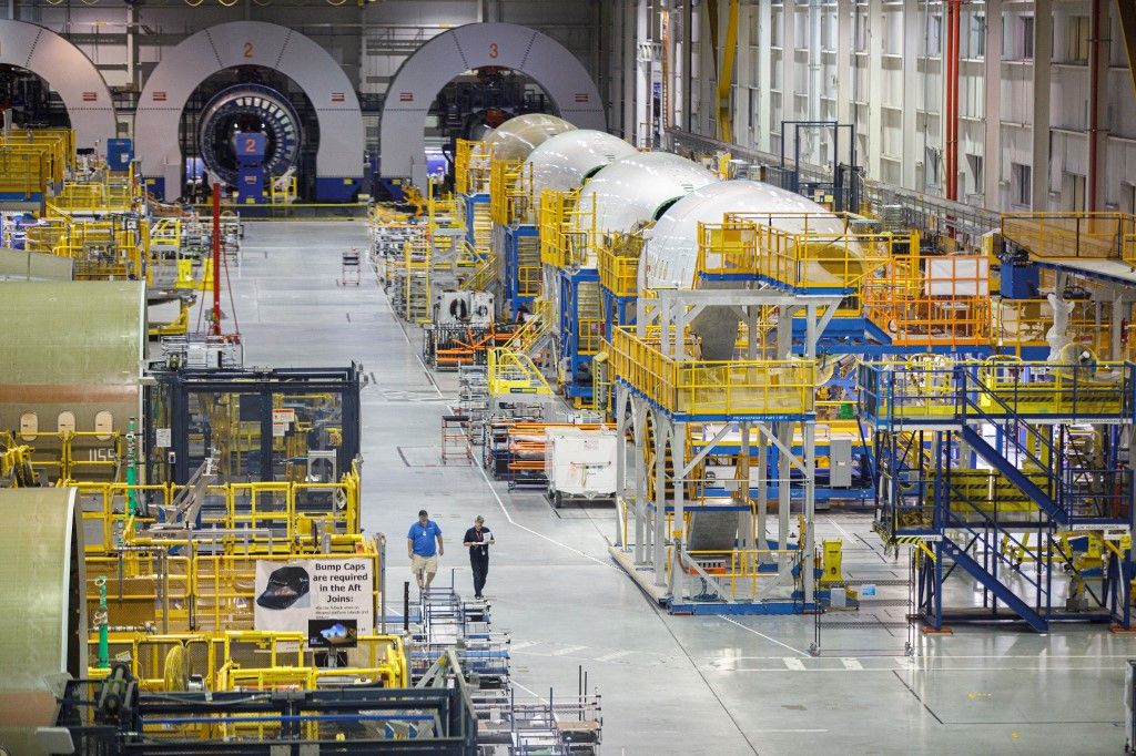 Joint Boeing and United Airlines AnnoucementBoeing 787 Dreamliners are seen on the factory floor during the manufacturing process at a joint press event with United Airlines at the Boeing manufacturing facility in North Charleston, South Carolina, on December 13, 2022. Betting on robust demand for international travel, United Airlines unveiled an order of 100 new Boeing 787 Dreamliners with options for an additional 100 jets. (Photo by Logan Cyrus / AFP)