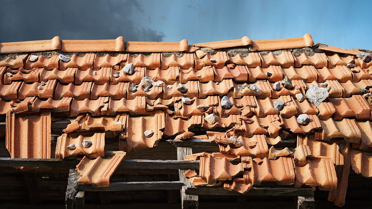 Closeup,Of,A,Roof,Of,A,House,With,Terracotta,Orange