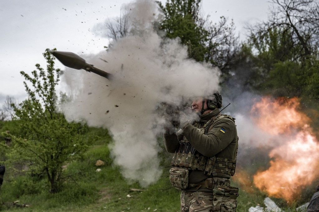 Combat readiness and experience training of 57th Brigade of Ukrainian army in Donetsk