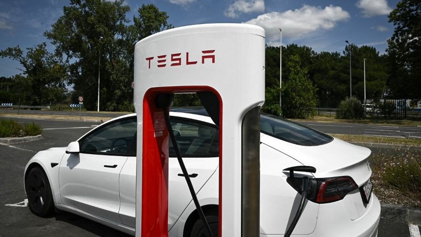 This photo taken on July 20, 2023 shows a Tesla electric car charging station in Bordeaux, southwestern France. (Photo by Philippe LOPEZ / AFP)