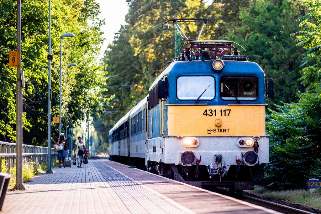 MÁV-START
kapott képek, Lilla,
máv-galéria,
vonatok, tömegközlekedés, utazás