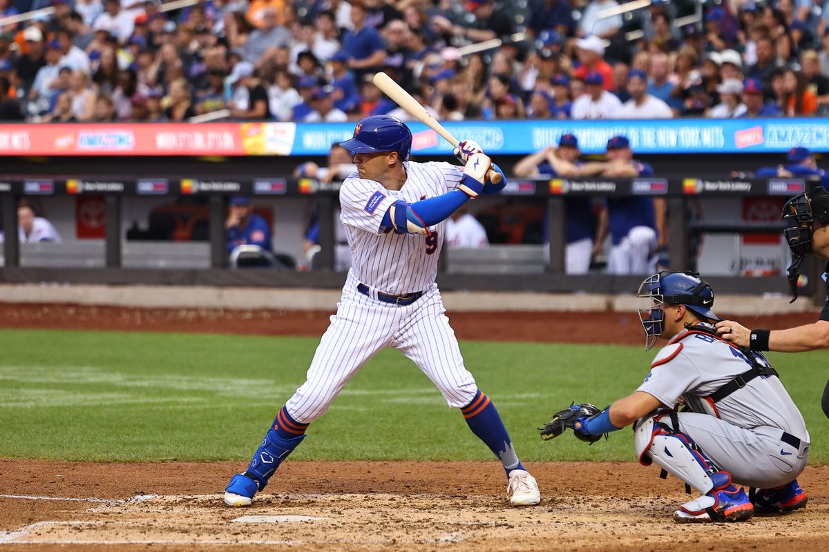 Los Angeles Dodgers v New York Mets
New York Mets Brandon Nimmo (9) bats during the fifth inning of a baseball game against the Los Angeles Dodgers at Citi Field in Corona, New York, Sunday, July 16, 2023. Nimmo drove in the first run of the game. (Photo by Gordon Donovan/NurPhoto) (Photo by Gordon Donovan / NurPhoto / NurPhoto via AFP)
