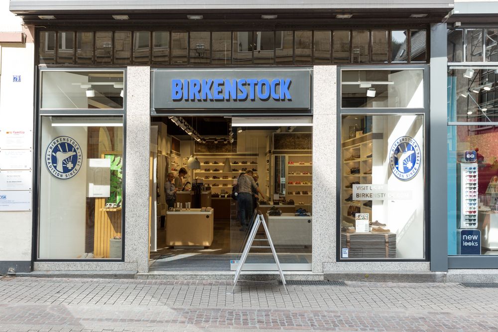 Heidelberg,,Germany,-,April,10,2018:,A,Birkenstock,Store,Selling