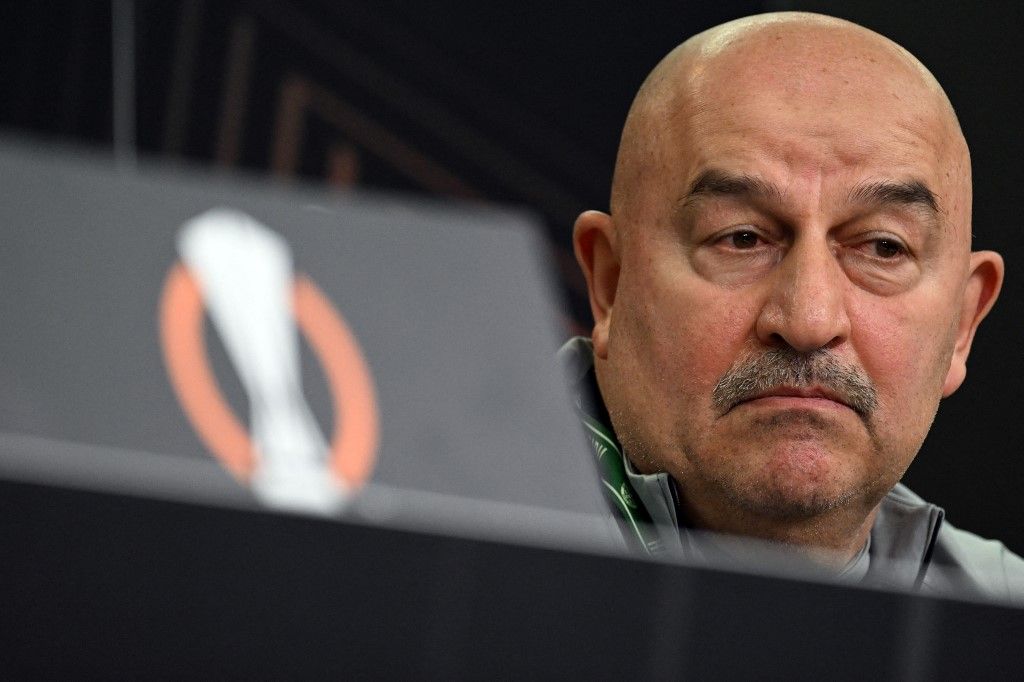 Press conference Ferencvaros Budapest08 March 2023, North Rhine-Westphalia, Leverkusen: Soccer: Europa League, Before the round of 16 Bayer Leverkusen - Ferencvaros Budapest. Budapest coach Stanislav Cherchesov answers journalists' questions during the press conference before the match against Bayer Leverkusen. Photo: Federico Gambarini/dpa (Photo by FEDERICO GAMBARINI / DPA / dpa Picture-Alliance via AFP)