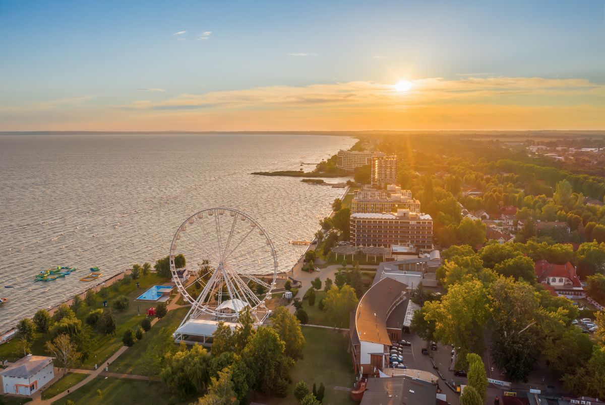 Siofok,Gold,Coast,And,Ferris,Wheel.,This,City,Is,The