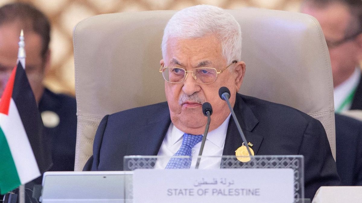 Moszkvába készül a palesztin elnök Abbász, miközben dörögnek a fegyverek
