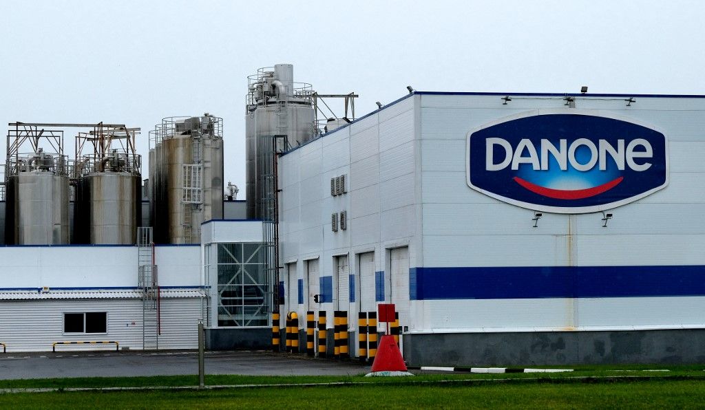 (FILES) This general view shows French Dairy firm Danone's Russian plant near Chekhov, outside Moscow on July 22, 2017. Russia took control of shares belonging to French agribusiness Danone and brewer Carlsberg, according to a decree published on July 16, 2023. The decree signed by President Vladimir Putin says the Russian state would "temporarily" manage shares belonging to Danone Russia and to Baltika, which is owned by Carlsberg. (Photo by Yuri KADOBNOV / AFP)