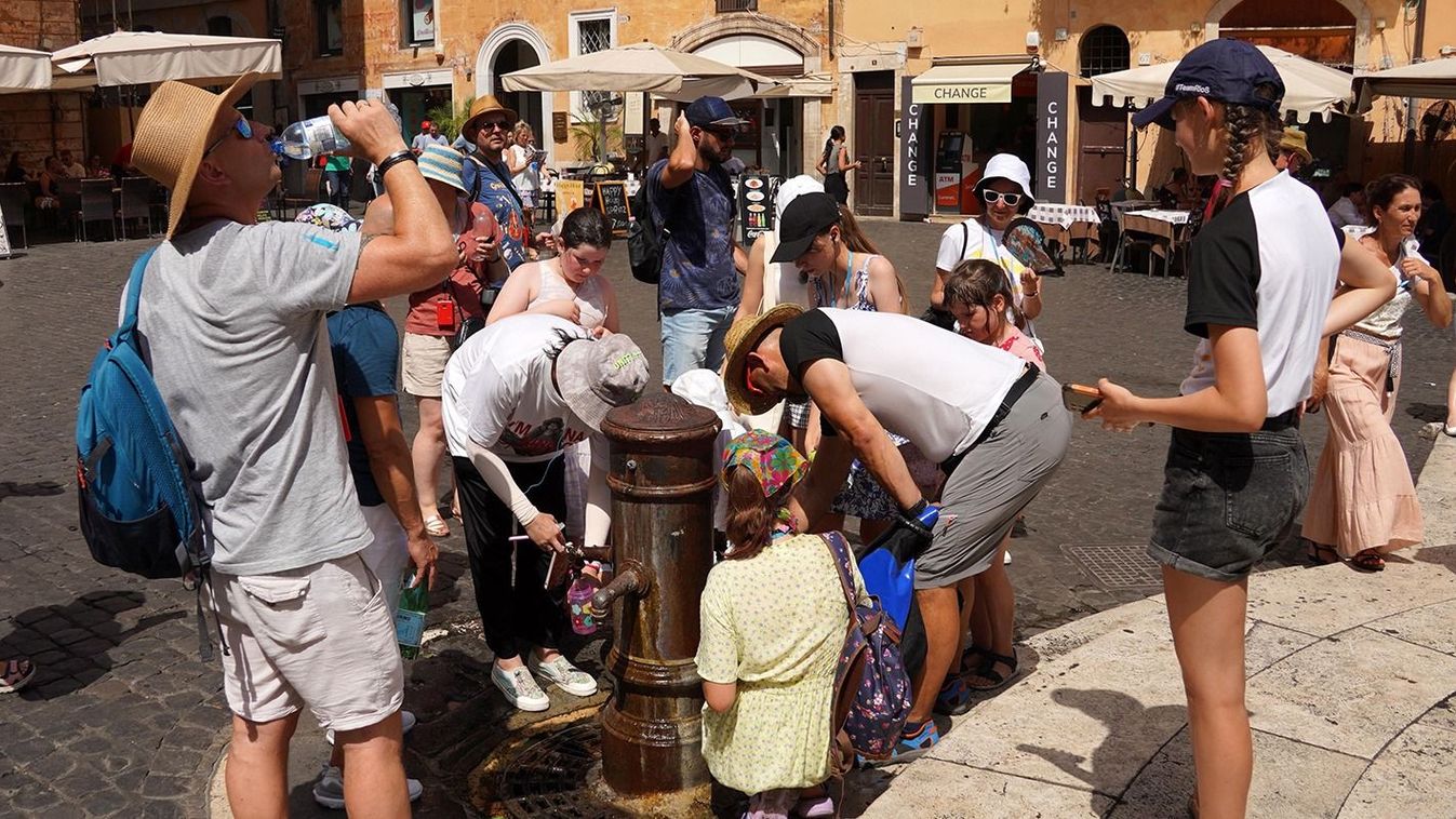 ITALY-ROME-HEAT WAVE(230718) -- ROME, July 18, 2023 (Xinhua) -- People get water from a water tap near the Pantheon in Rome, Italy, on July 18, 2023. The maximum temperature in Rome exceeded 41 degrees Celsius on Tuesday. (Xinhua/Jin Mamengni)Xinhua News Agency / eyevineContact eyevine for more information about using this image:T: +44 (0) 20 8709 8709E: info@eyevine.comhttp://www.eyevine.com