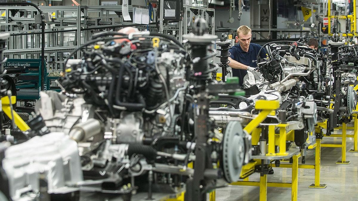 Jó hír érkezett a magyar gazdaságból: az iparban már csökken az infláció