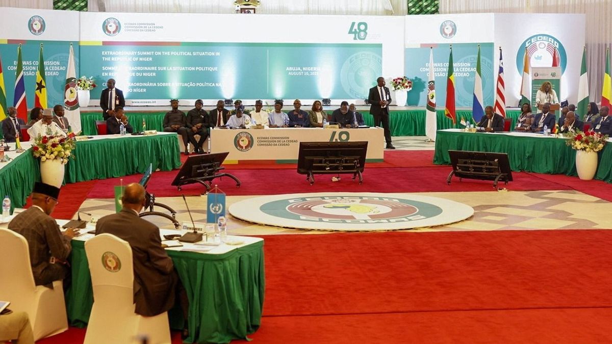 Balhé Afrikában, 3 ország kilép az ECOWAS-ból