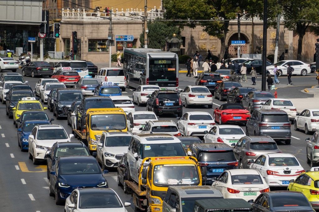 Road Traffic Jam In ShanghaiSHANGHAI, CHINA - FEBRUARY 28, 2023 - Traffic jams on a road in Shanghai, China, February 28, 2023. (Photo by Costfoto/NurPhoto) (Photo by CFOTO / NurPhoto / NurPhoto via AFP)