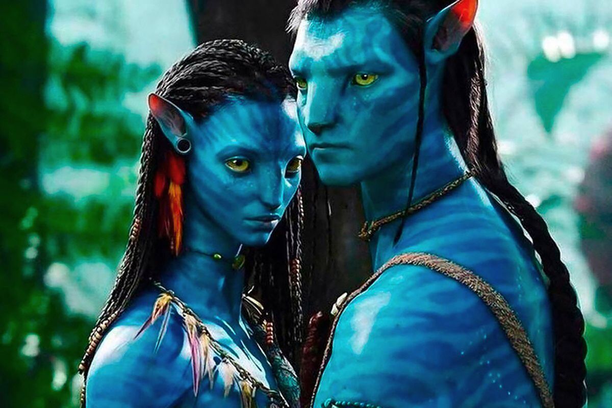 Avec Avatar: La Voie de l'eau (20th Century Studios) approchant de son seuil de rentabilité, le réalisateur James Cameron a confirmé que le film devrait recevoir une quatrième et une cinquième suite, en plus du troisième film déjà prévu