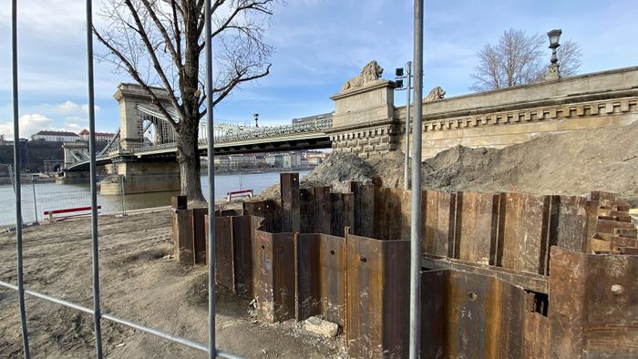 20210127 Budapest LánchídFotó: Kallus György  LUS  Világgazdaság  VG  20210127 Budapest 
Lánchíd
Fotó: Kallus György  LUS  Világgazdaság  VG 