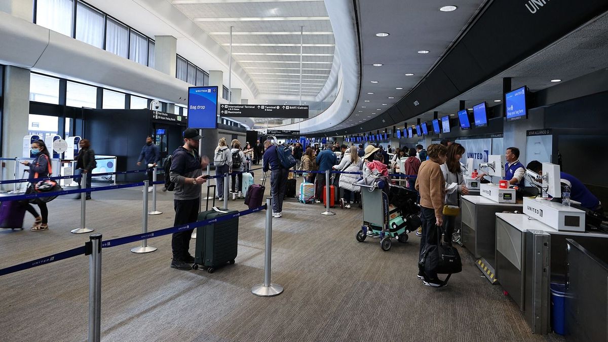 Ekkor lehetnek a legolcsóbbak a karácsonyi repülőjegyek