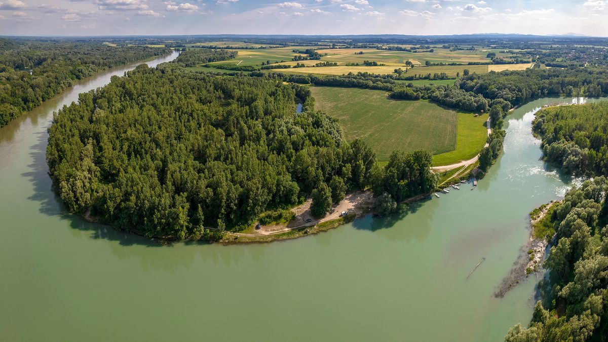 Halas,Carda.,Aerial,View,Of,Drava,And,Mura,Rivers,Mouth,
Halas Carda. Aerial view of Drava and Mura rivers mouth, Podravina region of Croatia, border with Hungary