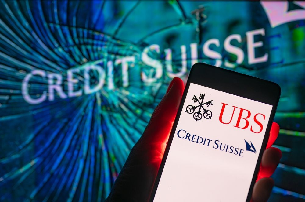 Credit,Suisse,Logo,With,Ubs,Displayed,On,Mobile,With,Credit