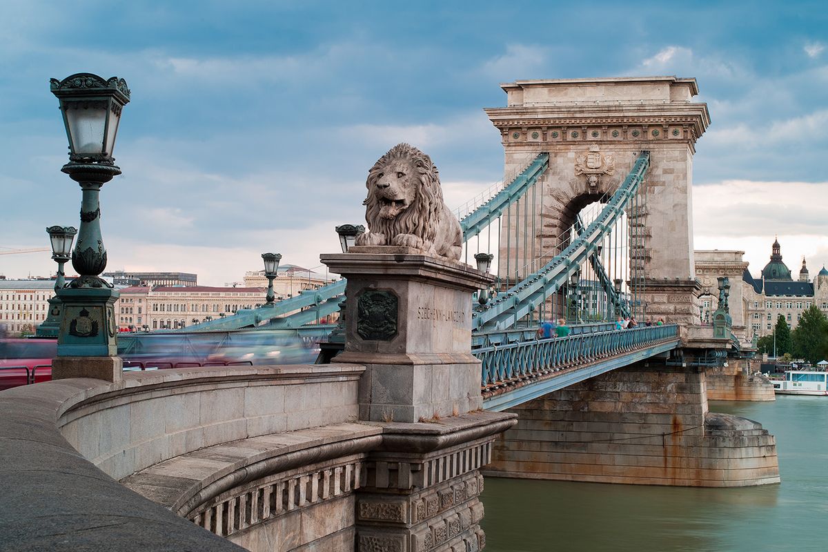 Chain,Bridge,Is,The,Quintessential,Symbol,To,Budapest,,One,Of