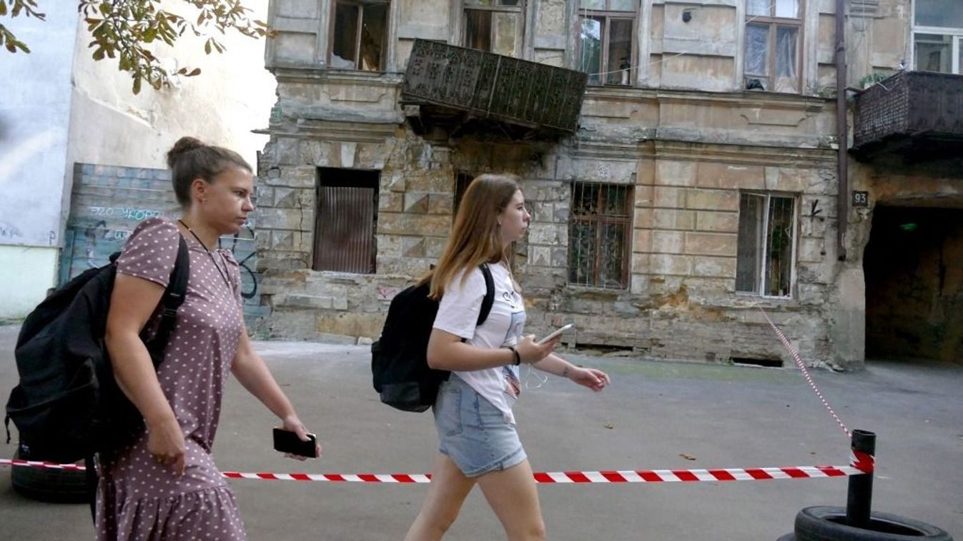 Residential building wall collapses in Odesa