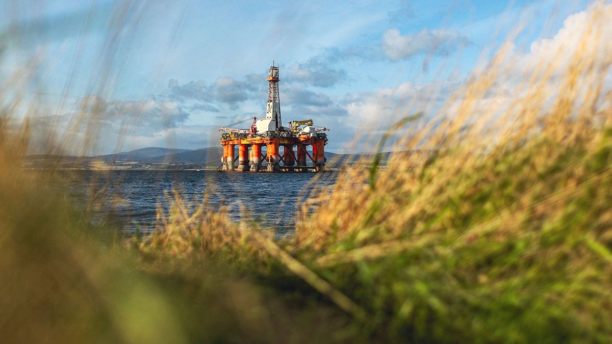 A general view of disused Oil rigs anchored in the Cromarty Firth on October 22, 2021 in Cromarty, Scotland. 70 leading climate scientists from across the globe have urged Britain's Prime Minister Boris Johnson to end new oil and gas investments. They argue that the UK must take “bold political action” on fossil fuels and rule out new oil and gas investment to ensure the upcoming COP 26 climate summit due to be held in Glasgow next month is a success.  (Photo by Ewan Bootman/NurPhoto) (Photo by Ewan Bootman / NurPhoto / NurPhoto via AFP)