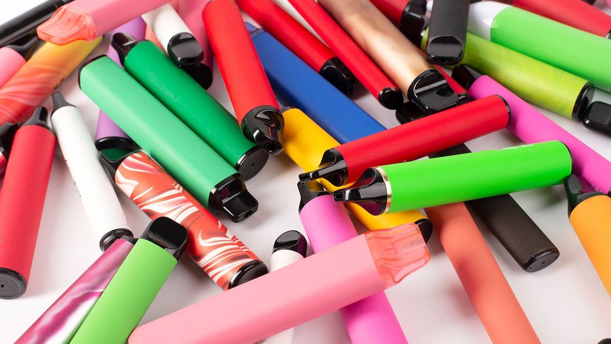 Illegális Elf Bar-szállítmány érkezett Magyarországra, a manórudak 700 millió forintot érhetnek