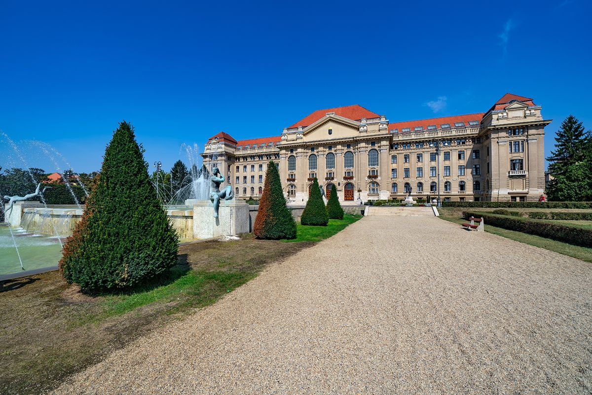 Debrecen,,Hungary,-,September,2,,2019:,Building,Of,Debrecen,University.