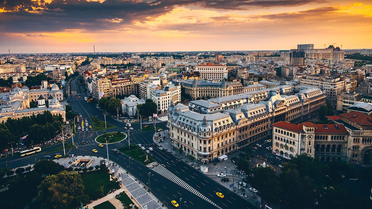 Bucharest,View,From,Above,During,Summer,Sunrise