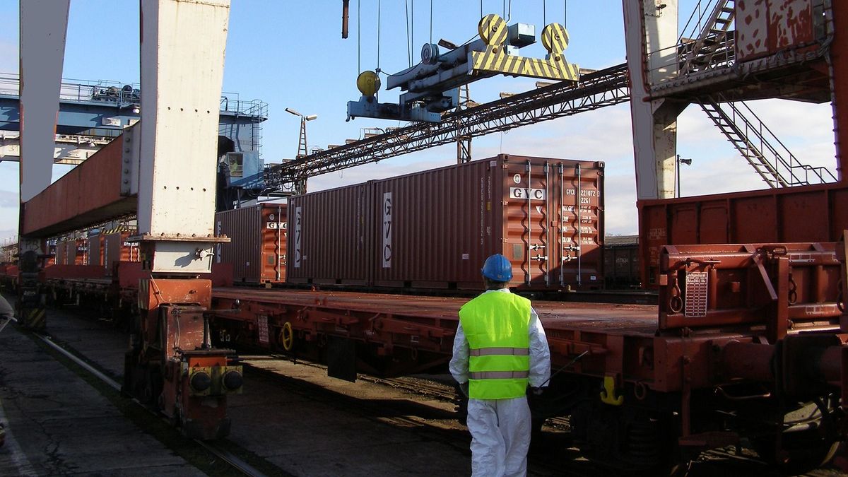 Kihúzta a gyúfát az Európai Bizottság, az ukrán-magyar határra vonulnak a gazdák