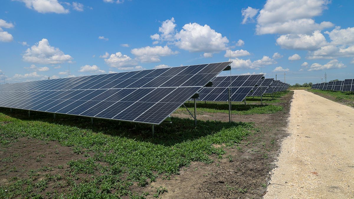 Napelem-ügy: az éves elszámolás visszaállítását követeli a kormány