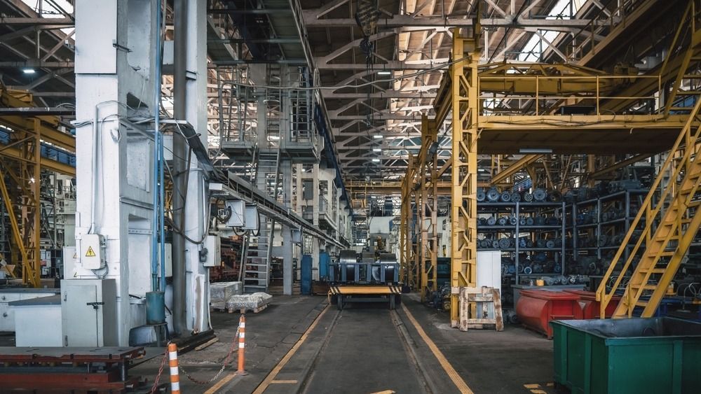 Interior,Of,Big,Industrial,Factory,Inside.,Metalworking,Plant,,Heavy,Industry