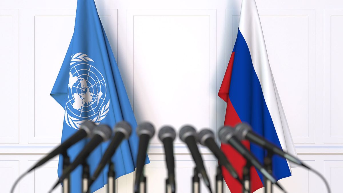 Flags,Of,The,United,Nations,And,Russia,At,International,Meeting