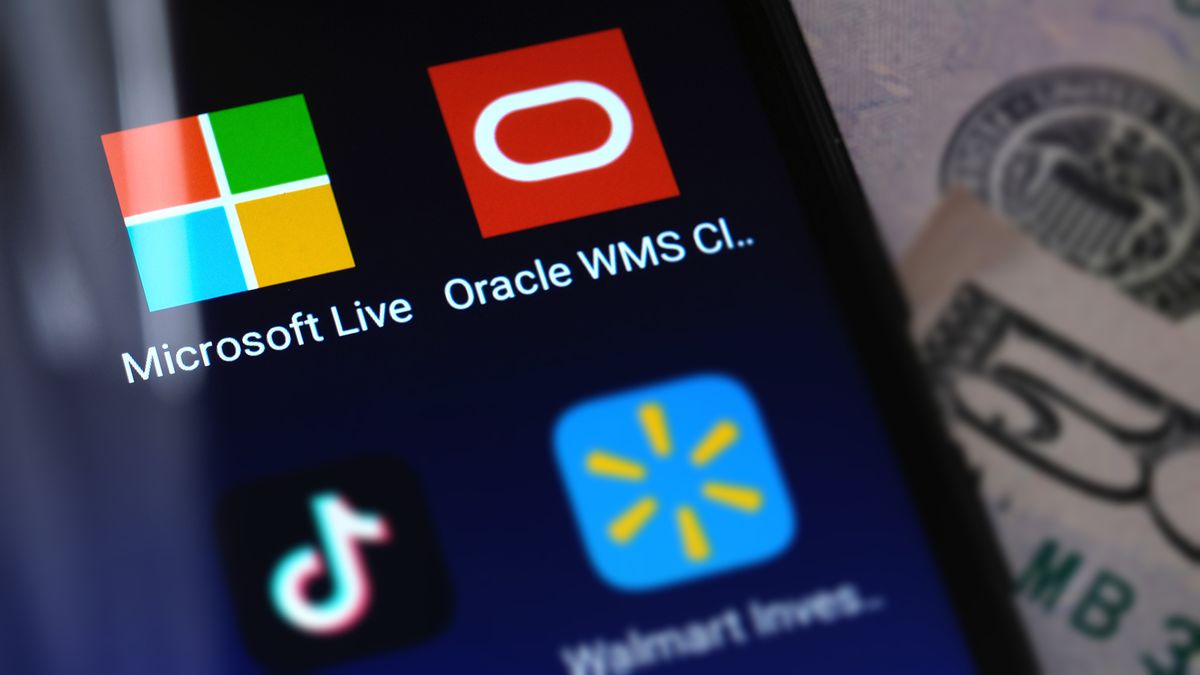 Egy tálból cseresznyézik az Oracle és a Microsoft