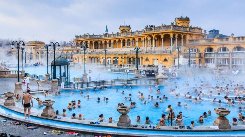 Egy napra szinte ingyen lesznek a budapesti fürdők