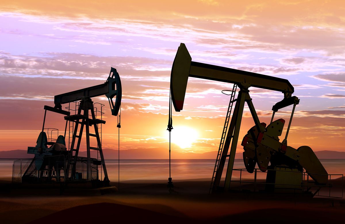 Silhouette,Of,Working,Oil,Pumps,On,Sunset,Backgroundsilhouette of working oil pumps on sunset background