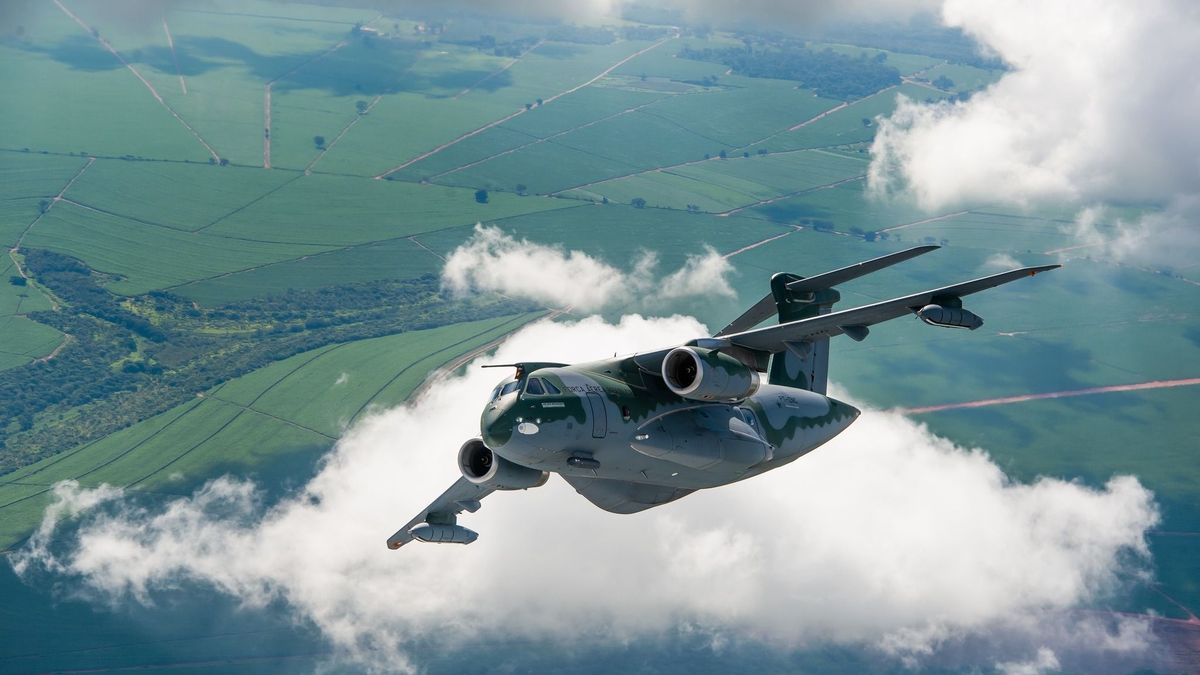 Videóra vették a legújabb magyar katonai repülőgép-óriást – már a honvédségi felségjelzést is felfestették rá