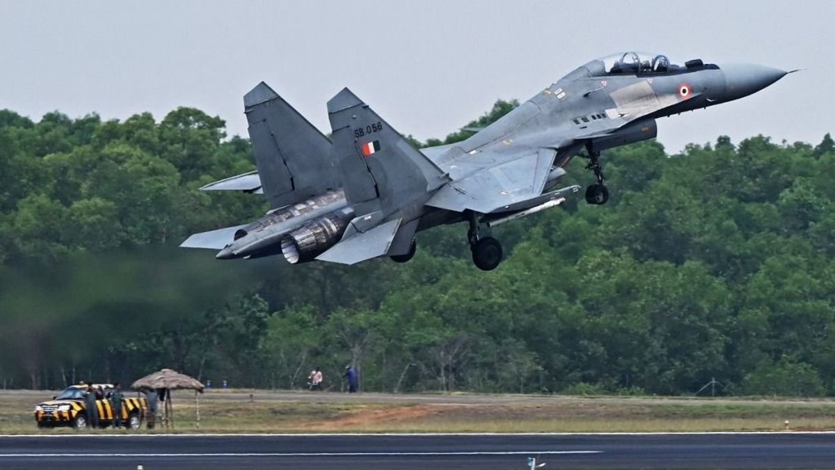 Megérkeztek az első orosz vadászgépek Mianmarba