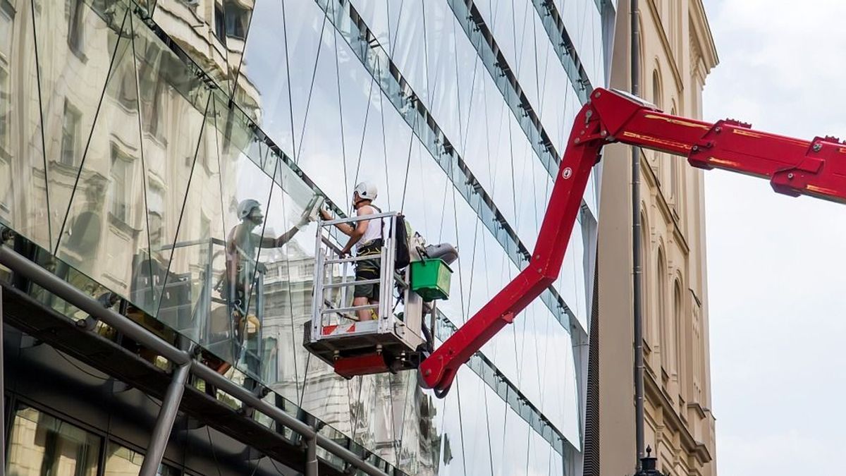 Alapoknak juttatott forrásokkal élénkíti a gazdaságot a kormány