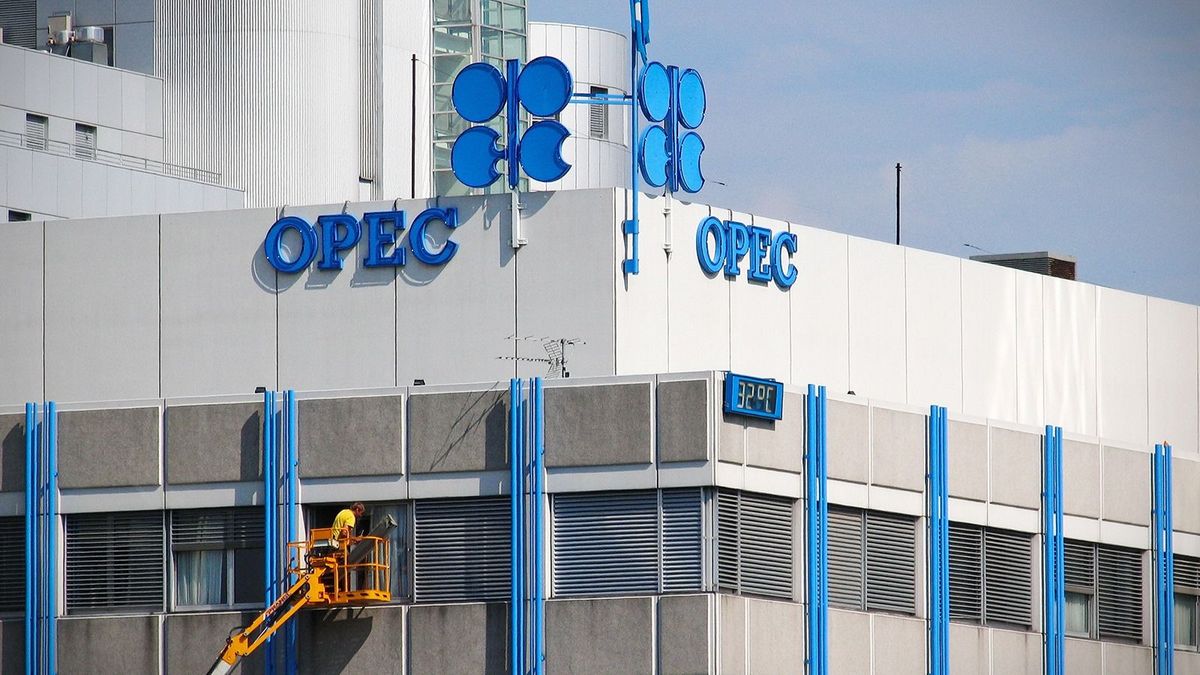 A kőolaj urai szerint nincs gond a gazdasággal, kelleni fog az üzemanyag