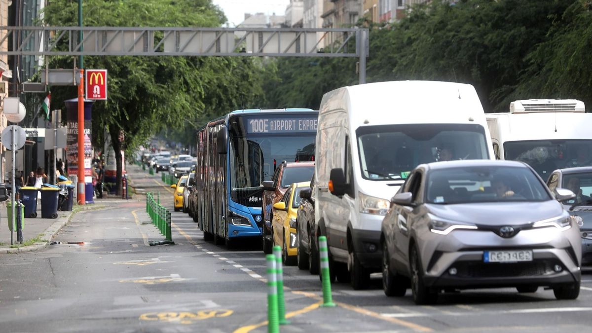 Fordulat a felszámolt buszsáv ügyében: a BKK szerint a BKK tévedett