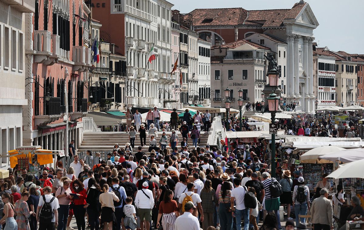Many tourists are seen in Venice, Veneto region on May 1, 2022. Venice is built on a group of 118 islands that are connected with canals. ( The Yomiuri Shimbun ) (Photo by Daisuke Tomita / Yomiuri / The Yomiuri Shimbun via AFP)