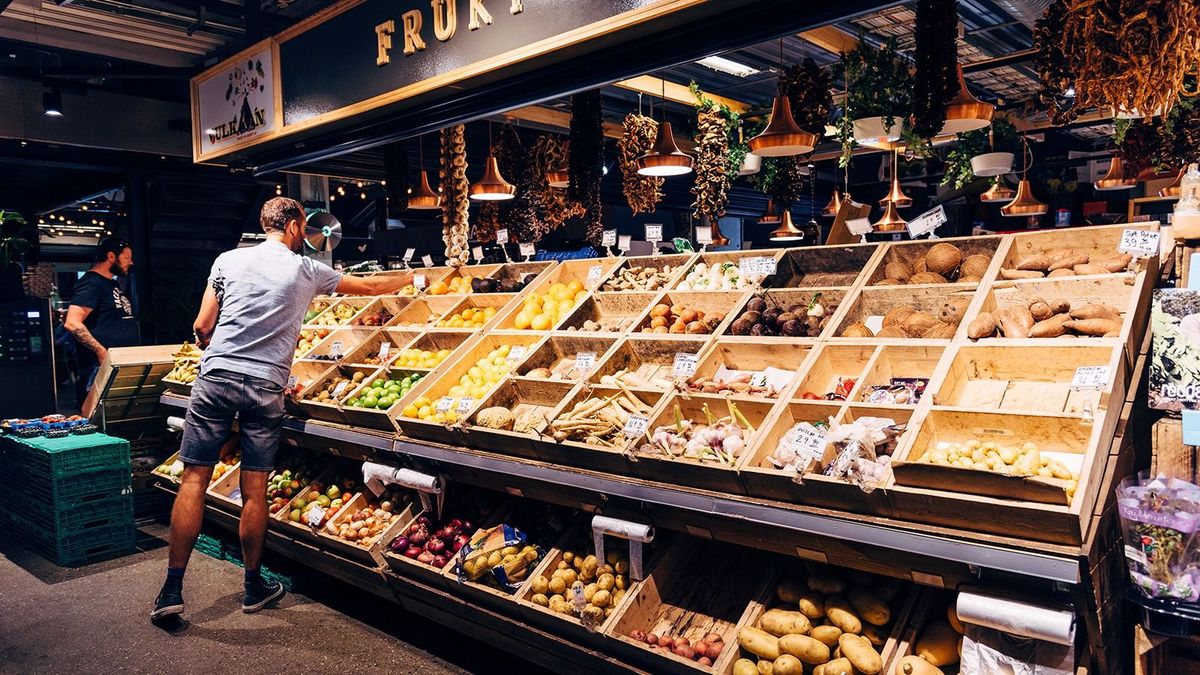 Messze elkerülik a boltokat a norvégok, már csak élelmiszert vesznek 