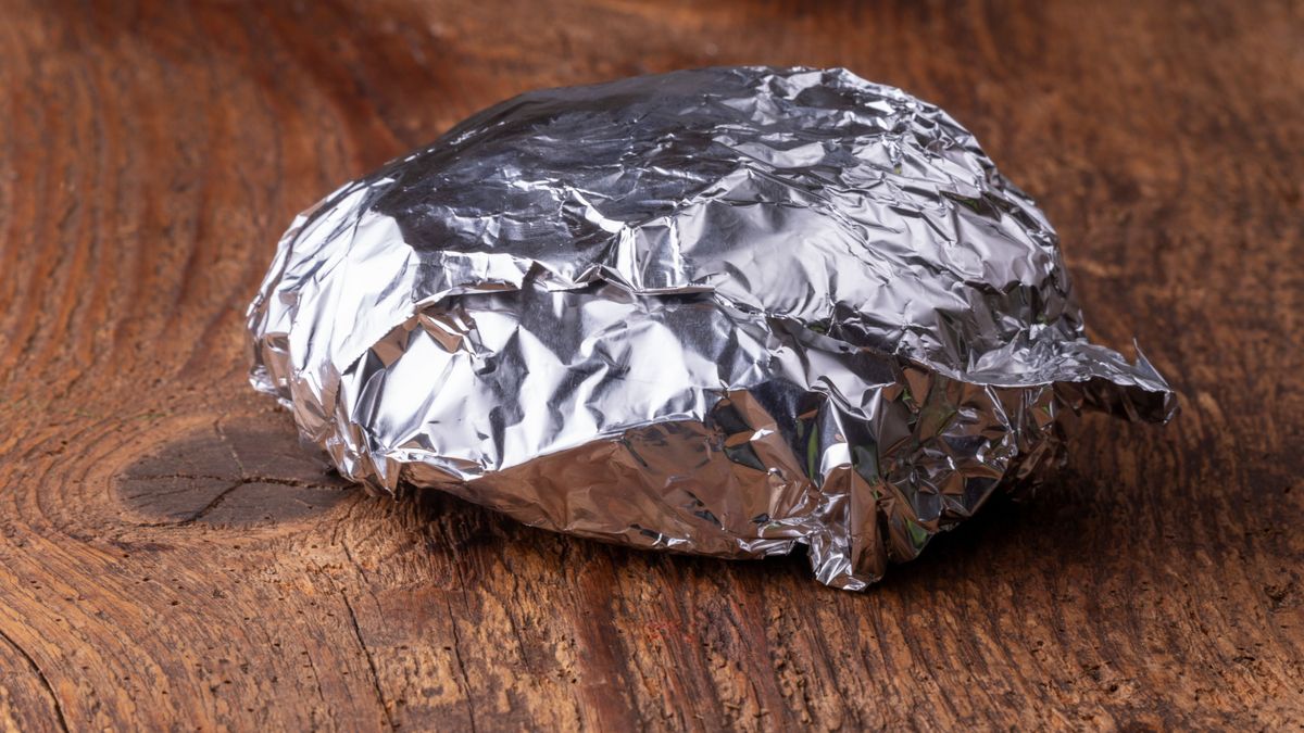 Több mint 31 millió forintnyi készpénzt találtak egy szendvicsben