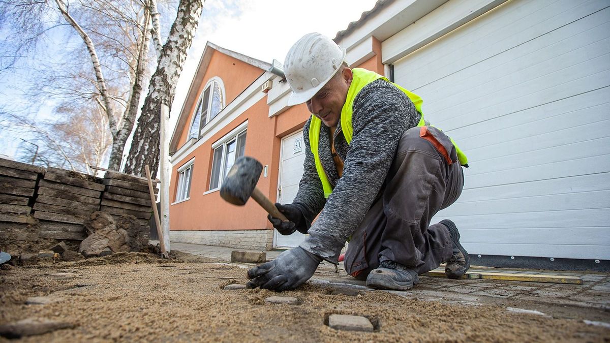 Vendégmunkások: elmagyarázta a kormány, miért vonta vissza váratlanul a törvényt