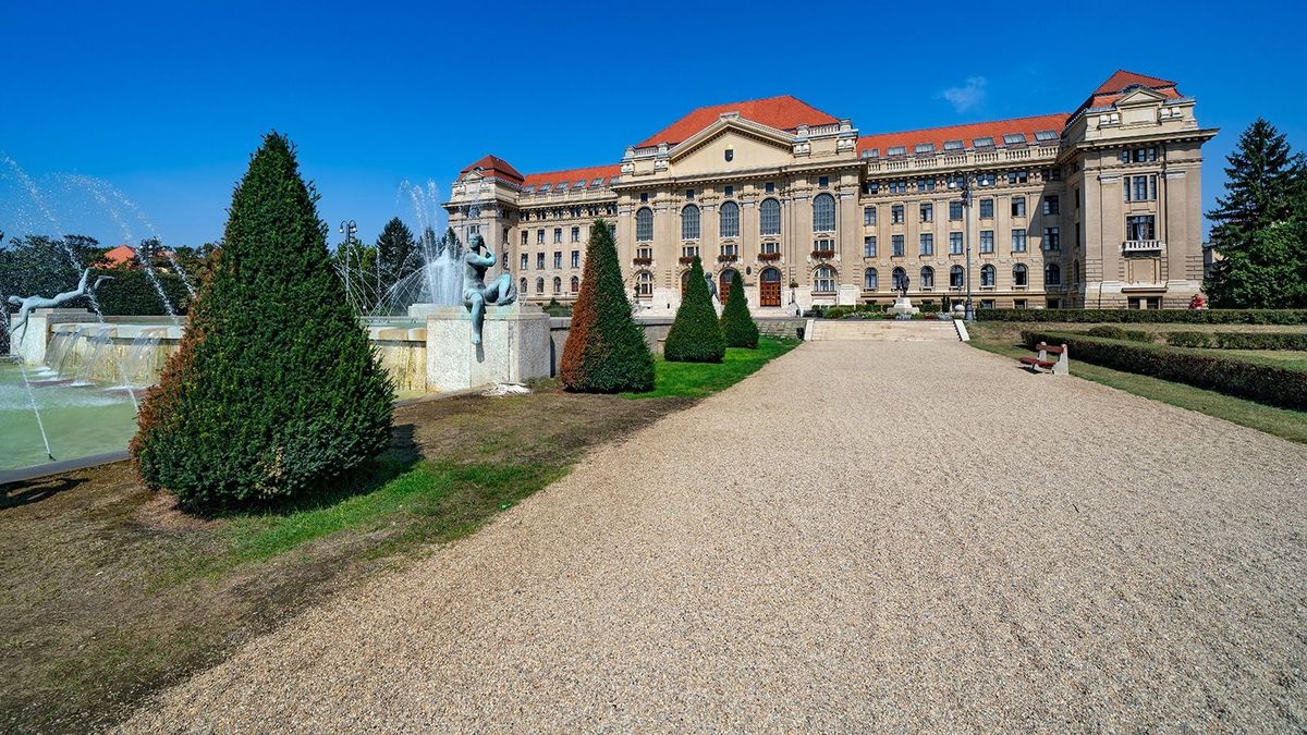 Úttörő lépést tett a Debreceni Egyetem: önálló Compliance Osztályt hoztak létre