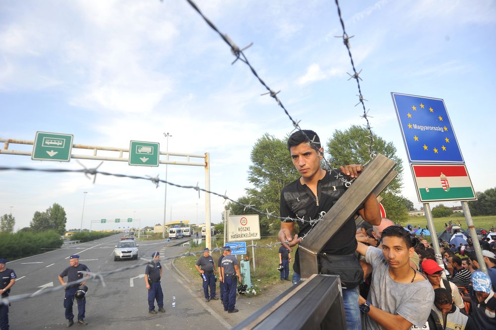Serbia-september,2015:,Hungary,Closed,Its,Border,With,Serbia,After,The