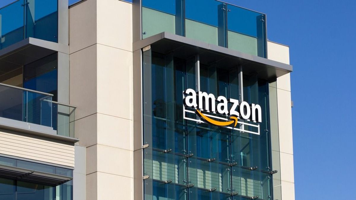 Több milliárd dolláros befektetéssel lép be az Amazon az AI-versenybe
